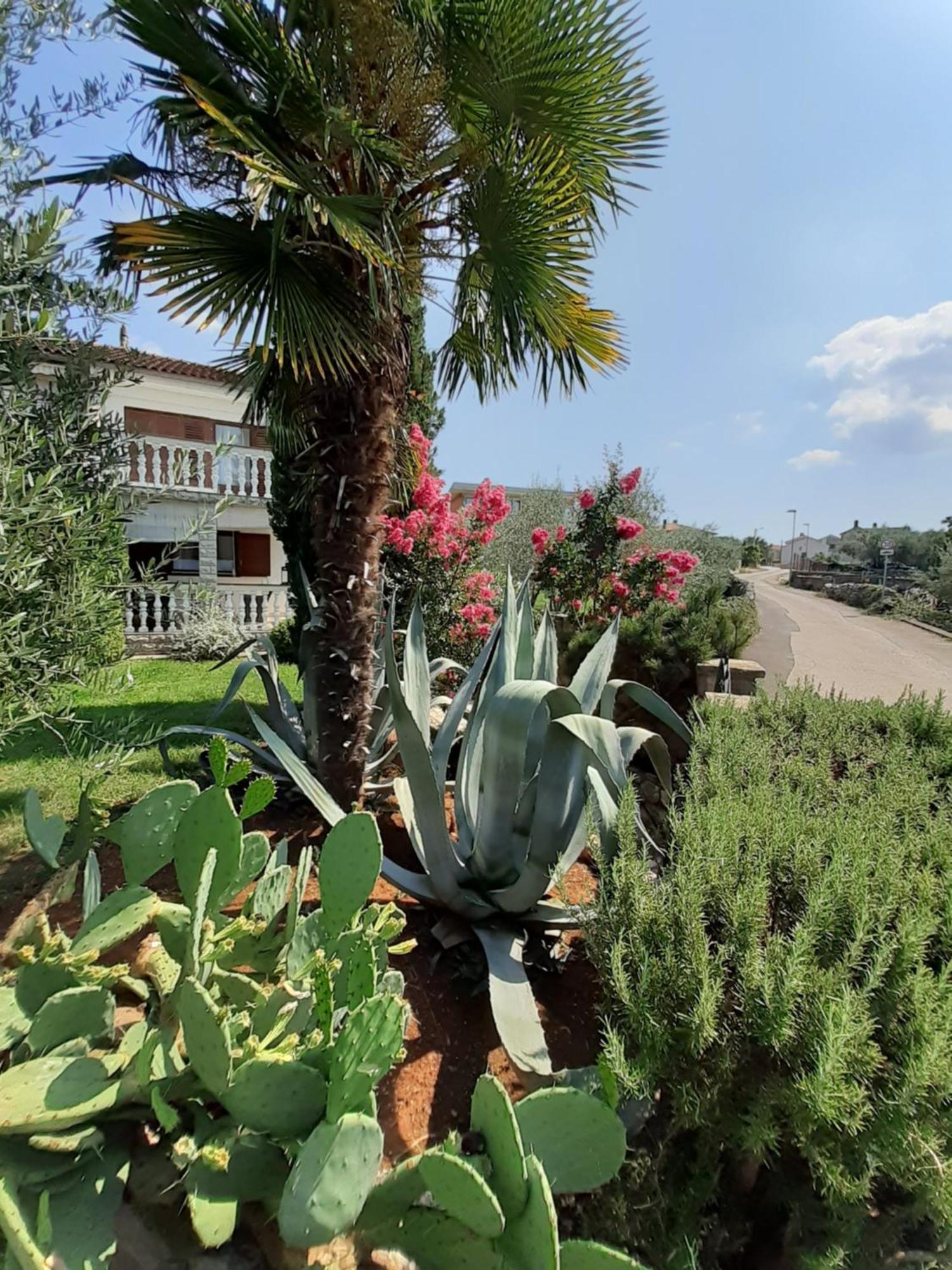 Holiday Home On Island Of Krk Malinska Ngoại thất bức ảnh