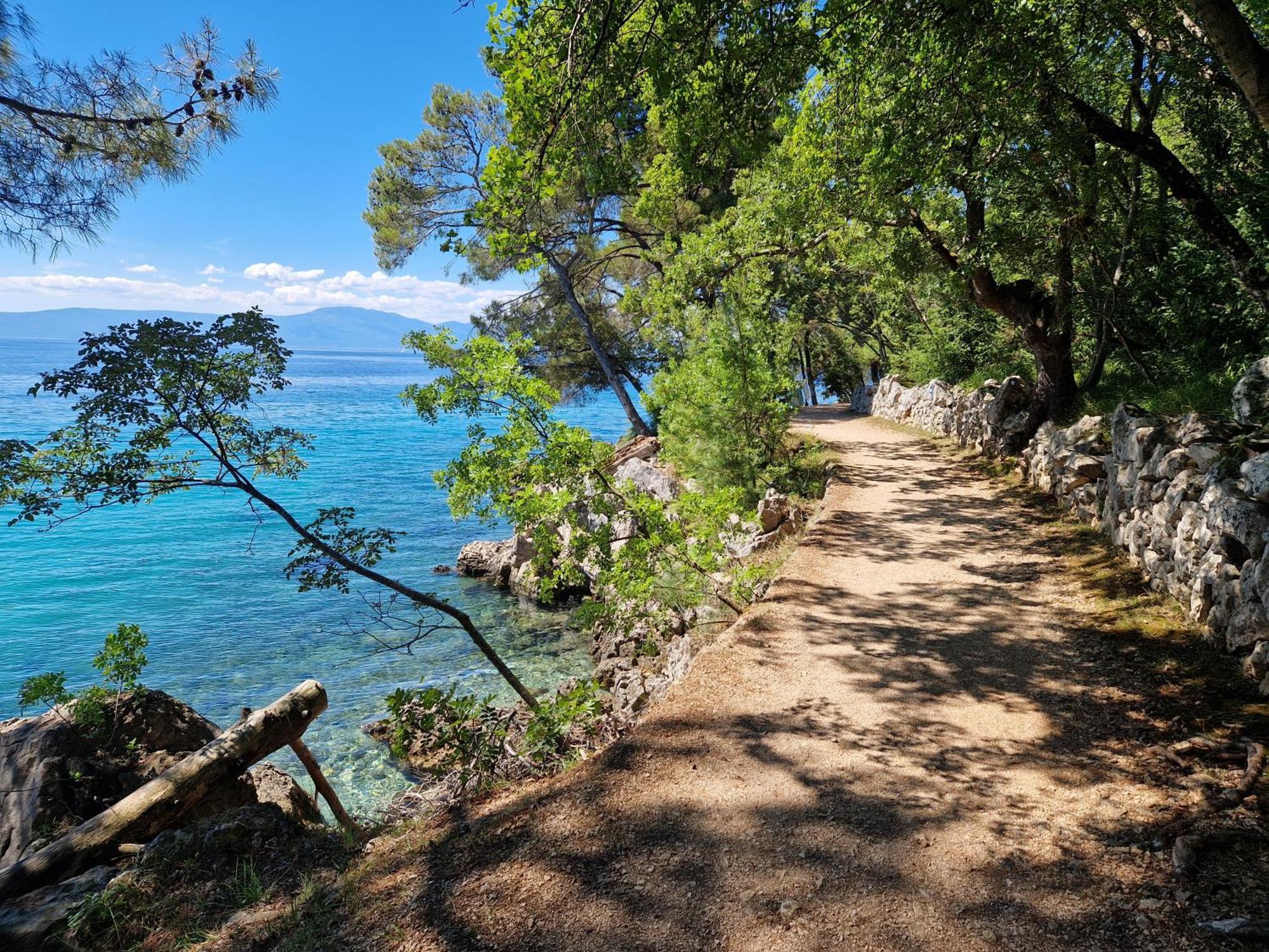 Holiday Home On Island Of Krk Malinska Ngoại thất bức ảnh